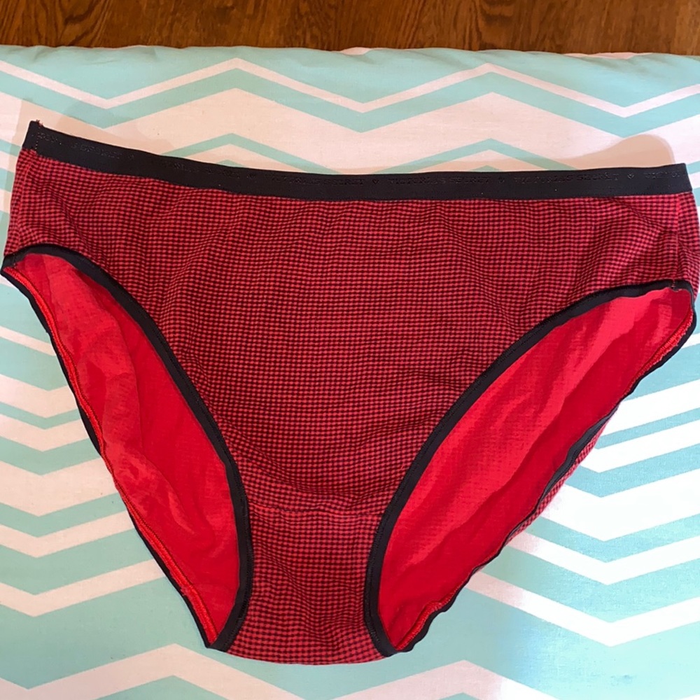 Vintage Victoria’s Secret red/black checkered high-leg brief cotton panty XLarge